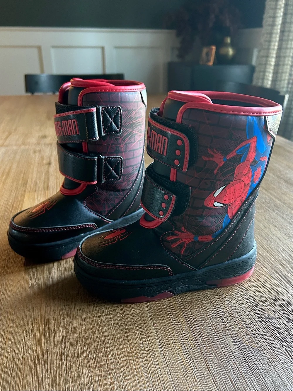 Marvel Spider-Man Light Up Winter Snow Boots, EUC